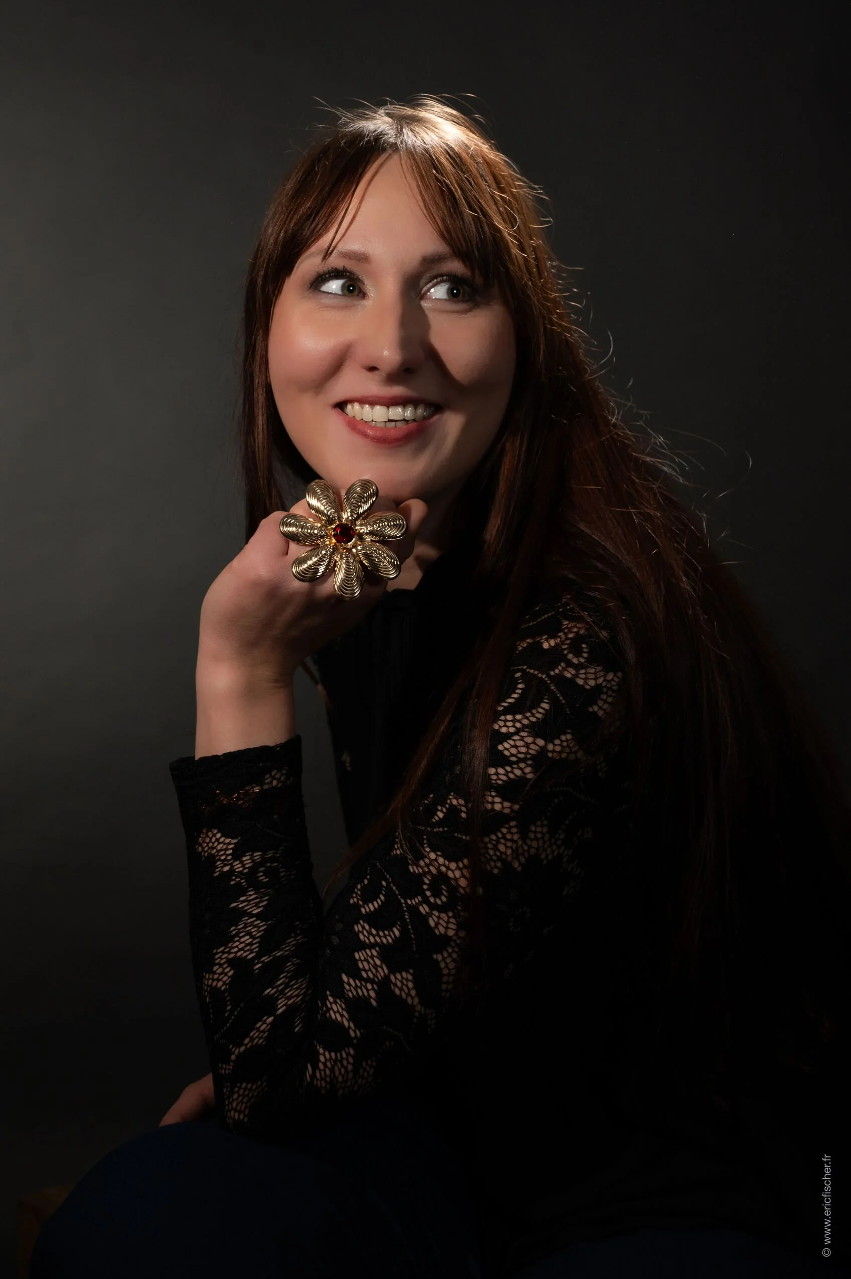 Portrait feminin en clair-obscur