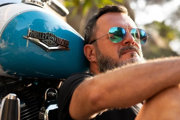 Portrait avec Harley-Davidson